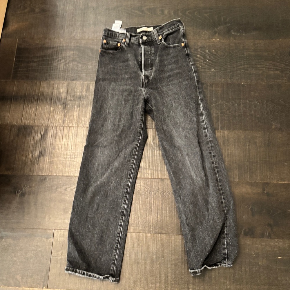 Women’s Levi’s black ribcage jeans